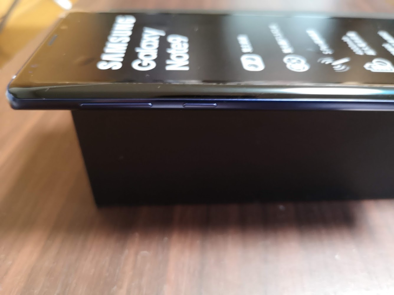Galaxy Note 9はSIMフリー・docomo・au版のどのモデルを買うべきか 