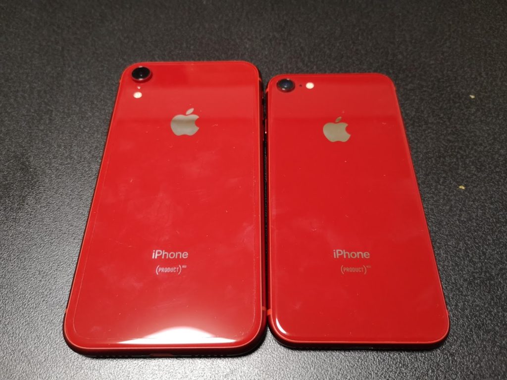 iPhone XR iPhone 8